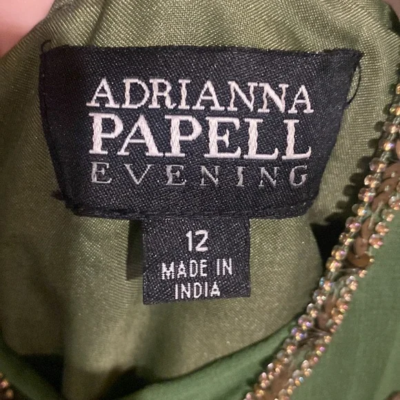 Beautiful Adrianna Papell evening dress. Size 12 - Picture 3 of 3